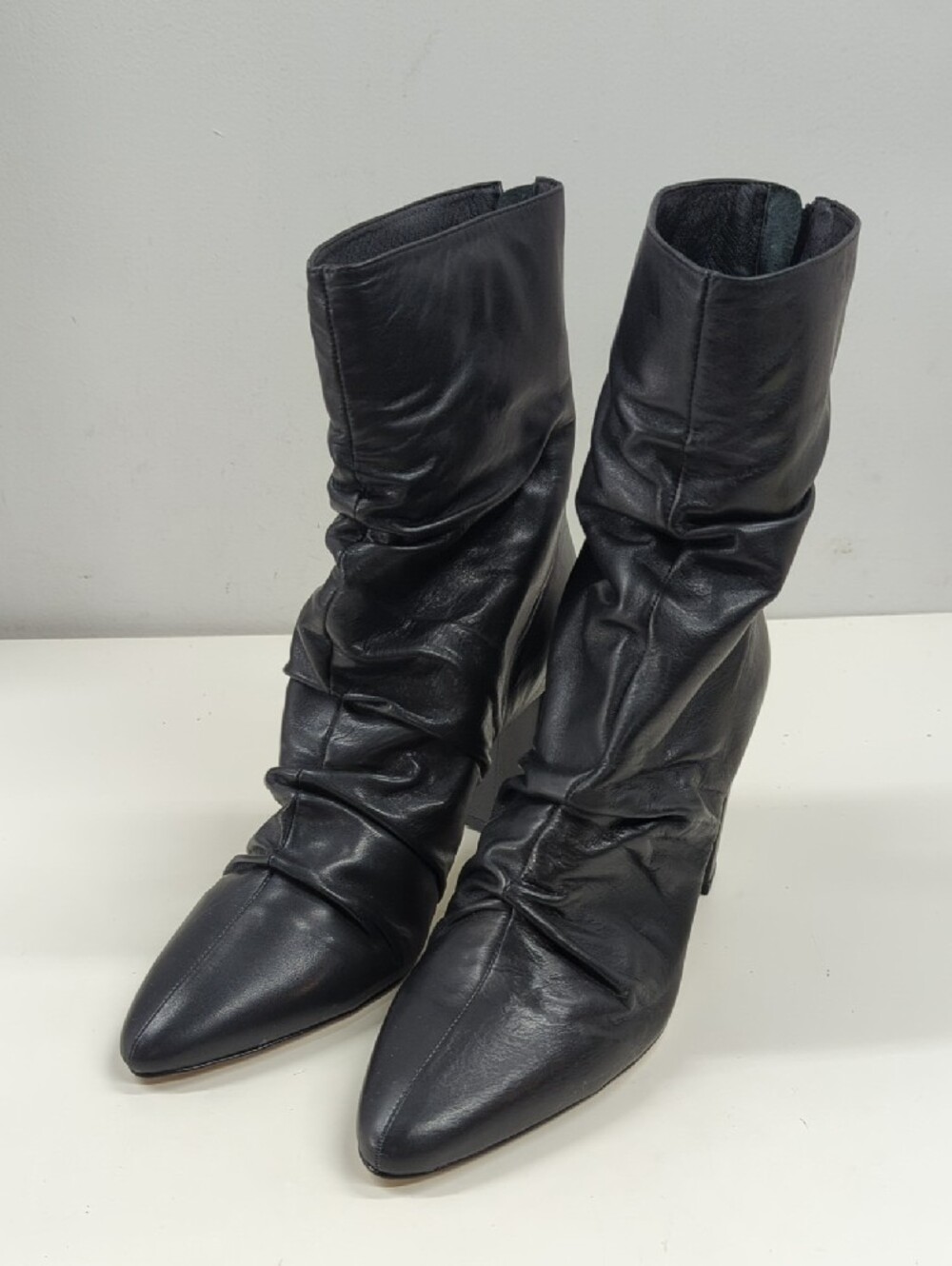 New Matisse Colette Ruched Booties in Black Size 8.5